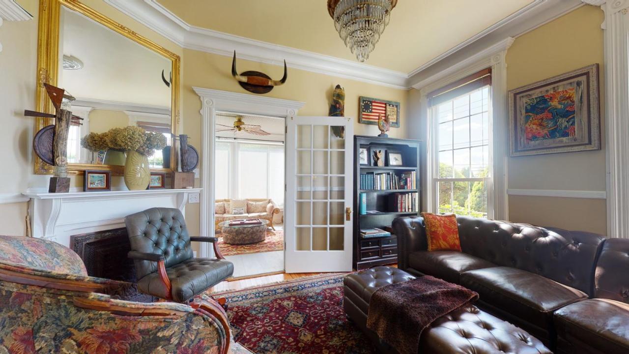 Shorecrest Bed And Breakfast Southold Exterior photo